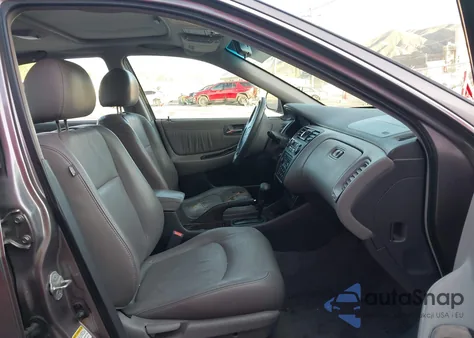 2000 Honda Accord 3.0 Ex z USA, uszkodzony, nr VIN 1HGCG1655YA050157